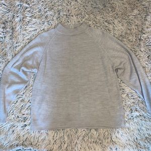 Vintage women’s turtle neck sweater. Size Large